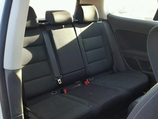 WVWBM7AJXBW148881 - 2011 VOLKSWAGEN GOLF WHITE photo 6