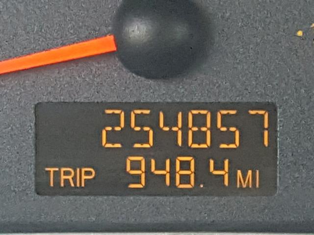 1G8AF52F53Z159379 - 2003 SATURN ION LEVEL SILVER photo 8