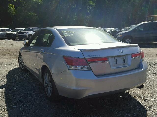 1HGCP2F76BA017800 - 2011 HONDA ACCORD EX SILVER photo 3