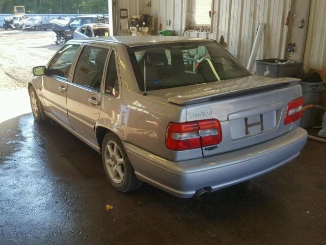 YV1LS5677W1543352 - 1998 VOLVO S70 GLT SILVER photo 3