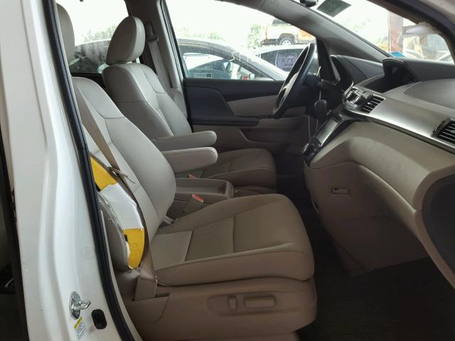 5FNRL5H6XHB015364 - 2017 HONDA ODYSSEY EX WHITE photo 5