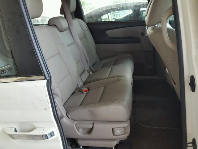 5FNRL5H6XHB015364 - 2017 HONDA ODYSSEY EX WHITE photo 6