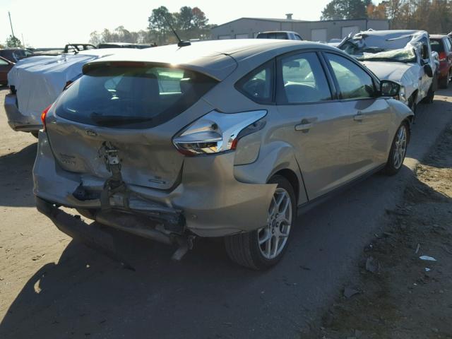 1FADP3K25FL227565 - 2015 FORD FOCUS SE GOLD photo 4