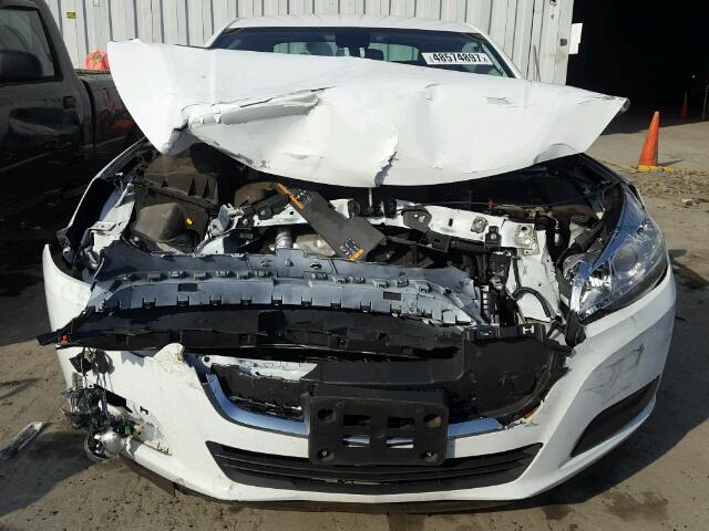 1G11C5SL0FF221323 - 2015 CHEVROLET MALIBU 1LT თეთრი ფოტო 9