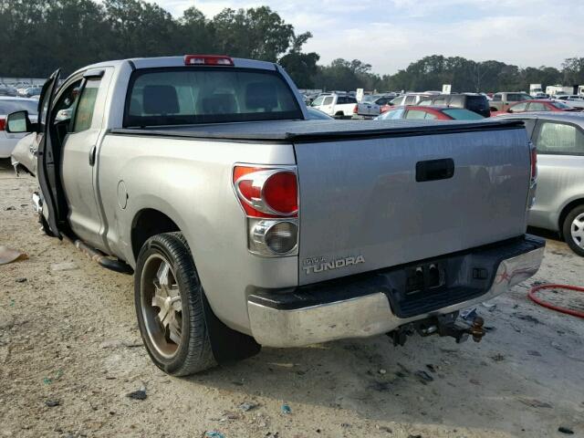 5TBRT541X8S460119 - 2008 TOYOTA TUNDRA DOU SILVER photo 3