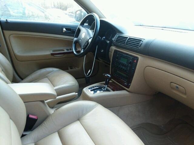 WVWTU63B65E041602 - 2005 VOLKSWAGEN PASSAT GLX 米色 照片 5