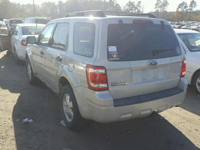 1FMCU03G09KB10392 - 2009 FORD ESCAPE XLT WHITE photo 3