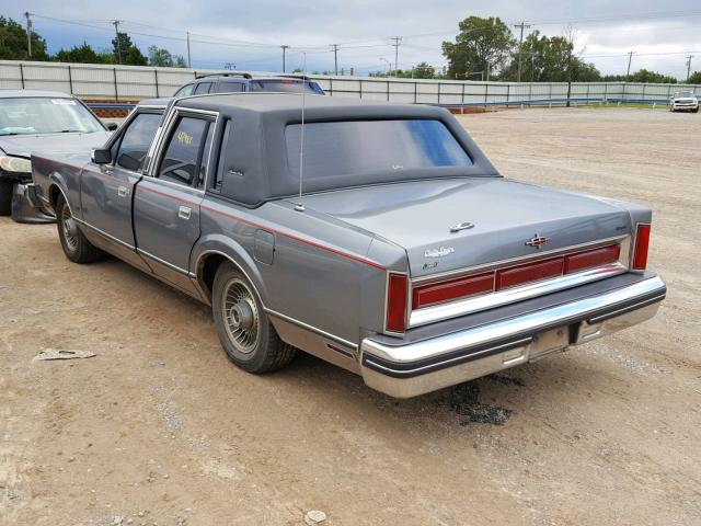 1LNBP96F0EY669782 - 1984 LINCOLN TOWN CAR SILVER photo 3