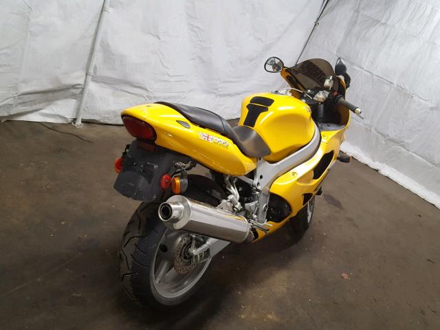 SMT800GE82J147606 - 2002 TRIUMPH MOTORCYCLE TT600 YELLOW photo 4