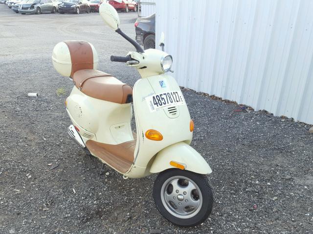 ZAPC16C1225004542 - 2002 VESPA C161C WHITE photo 1