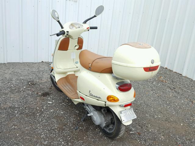 ZAPC16C1225004542 - 2002 VESPA C161C WHITE photo 3