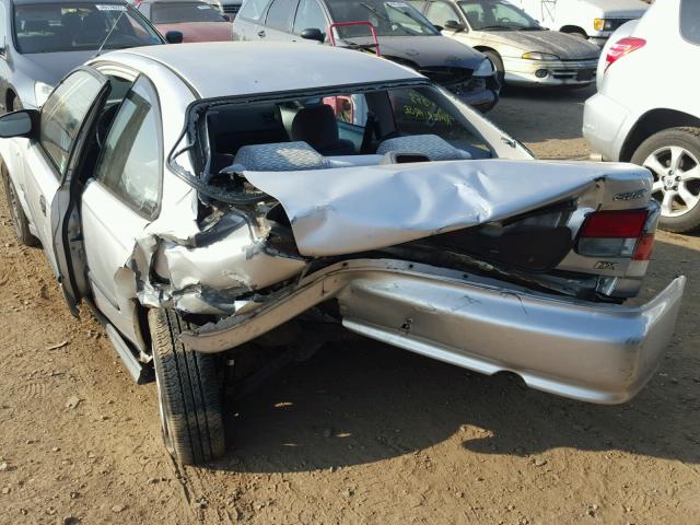 1HGEJ6225YL001807 - 2000 HONDA CIVIC DX SILVER photo 9