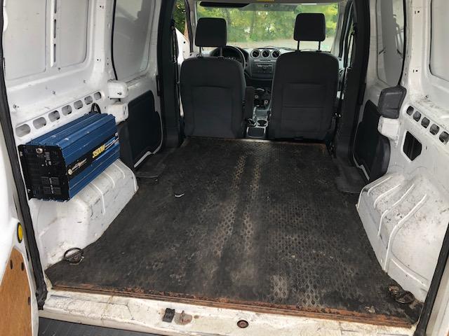 NM0LS7AN6AT017277 - 2010 FORD TRANSIT CO WHITE photo 6