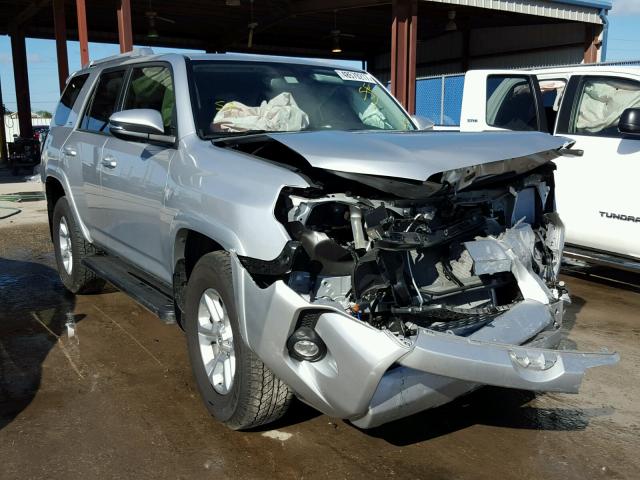 JTEZU5JR7H5150669 - 2017 TOYOTA 4RUNNER SR SILVER photo 1