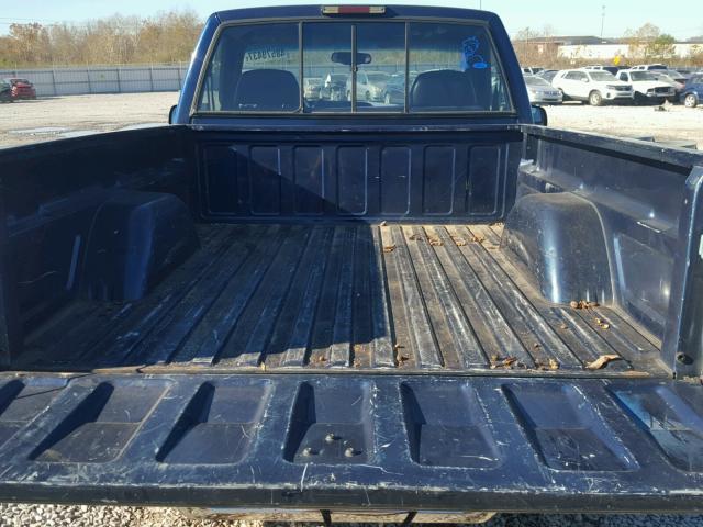 1GTEC14H9SZ562917 - 1995 GMC SIERRA C15 BLUE photo 6