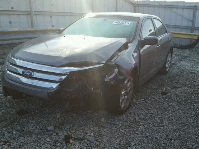 3FAHP0HA0BR241500 - 2011 FORD FUSION SE GRAY photo 2