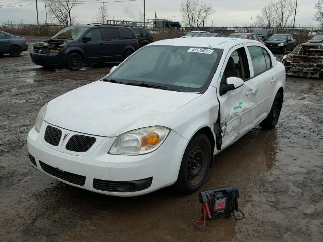 1G2AL55F867805478 - 2006 PONTIAC PURSUIT SE WHITE photo 2