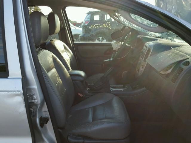 1FMYU03106KD17426 - 2006 FORD ESCAPE XLT SILVER photo 5