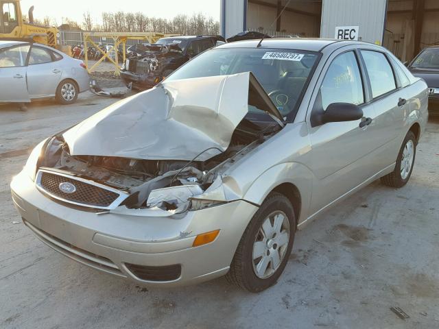 1FAHP34N97W162664 - 2007 FORD FOCUS ZX4 GOLD photo 2