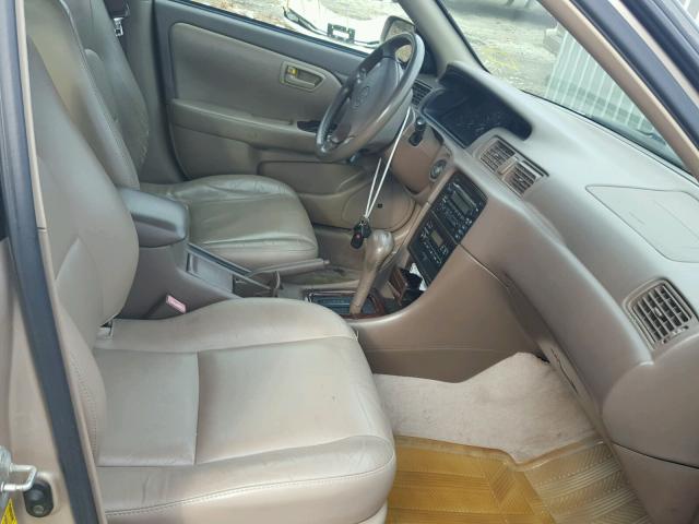 4T1BF28K6YU948329 - 2000 TOYOTA CAMRY LE BEIGE photo 5