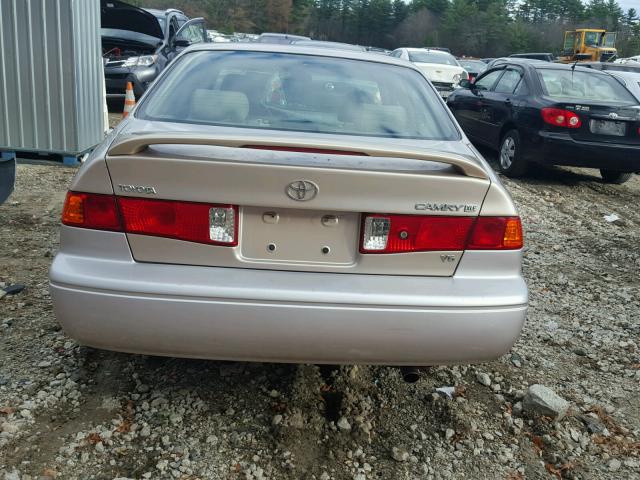 4T1BF28K6YU948329 - 2000 TOYOTA CAMRY LE BEIGE photo 9