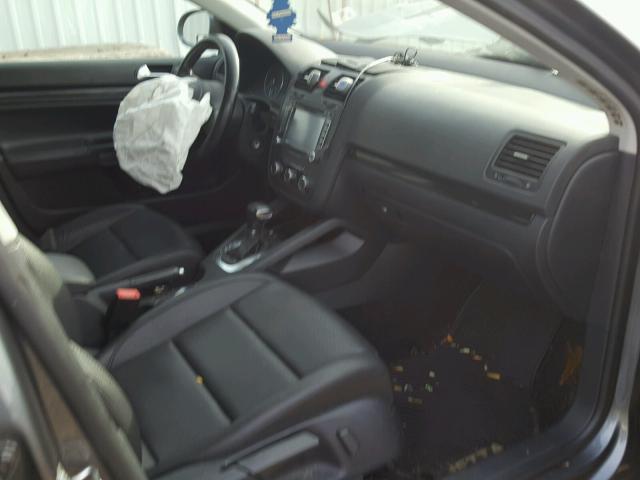 3VWRZ7AJ6AM031844 - 2010 VOLKSWAGEN JETTA SE 灰色 照片 5