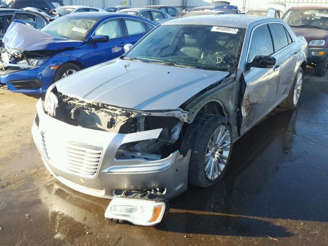 2C3CA6CT9BH522616 - 2011 CHRYSLER 300C GRAY photo 2