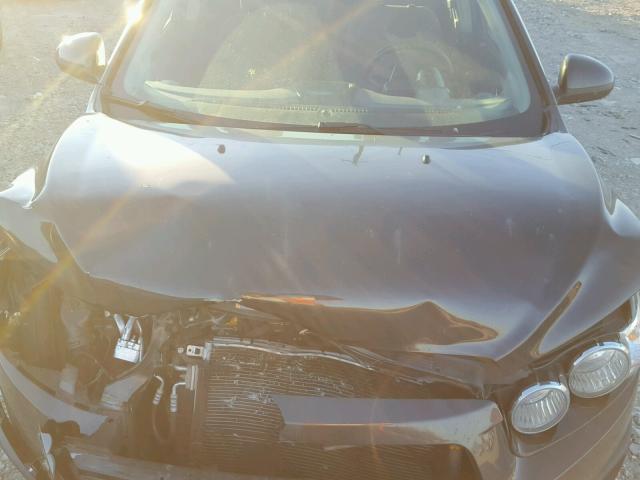 1G1JA5SH0D4205584 - 2013 CHEVROLET SONIC LS 黑色 照片 7