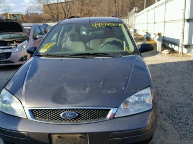 1FAFP36N05W311030 - 2005 FORD FOCUS ZXW GRAY photo 9