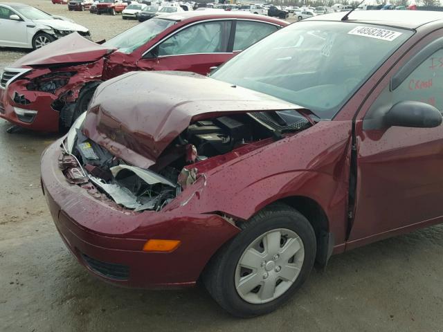 1FAFP34N67W178960 - 2007 FORD FOCUS ZX4 MAROON photo 9