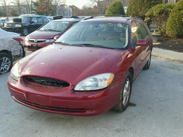 1FAFP58S92G128858 - 2002 FORD TAURUS SE RED photo 2