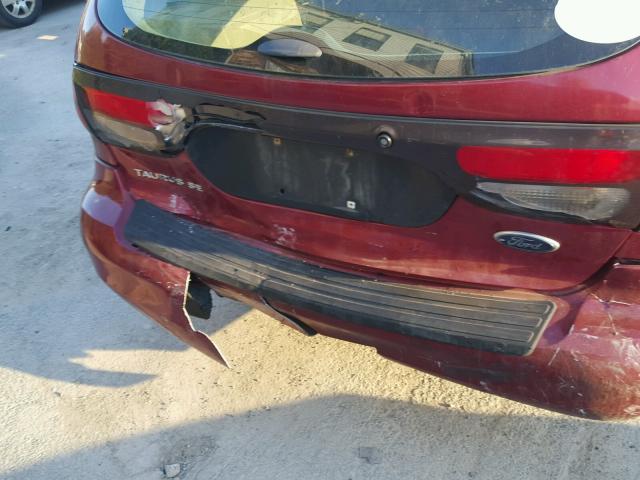 1FAFP58S92G128858 - 2002 FORD TAURUS SE RED photo 9