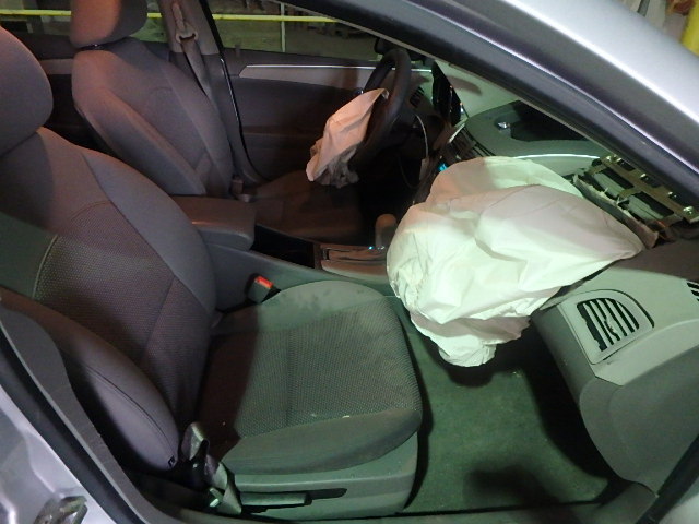 1G1ZC5E11BF210712 - 2011 CHEVROLET MALIBU 1LT 银色 照片 5