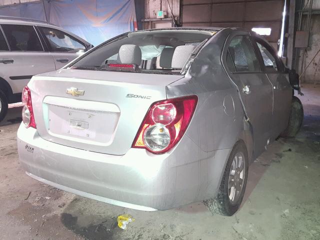 1G1JA5SH3C4214844 - 2012 CHEVROLET SONIC LS 银色 照片 4