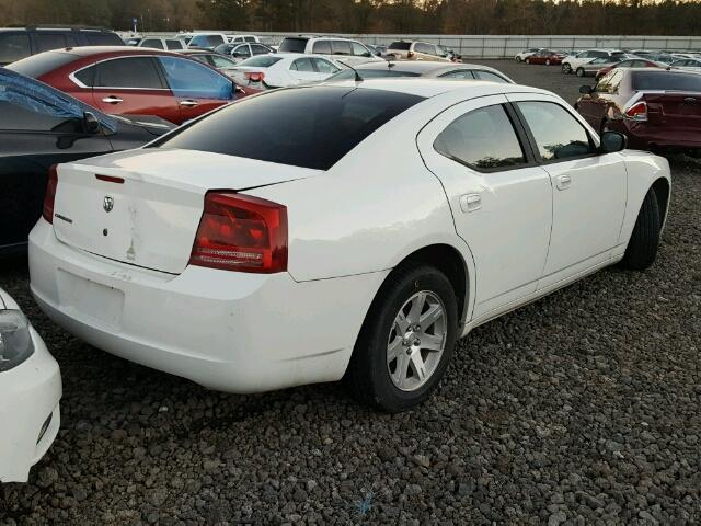 2B3KA43R08H326414 - 2008 DODGE CHARGER WHITE photo 4