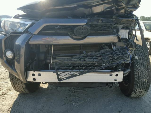 JTEZU5JR2G5116623 - 2016 TOYOTA 4RUNNER SR GRAY photo 9