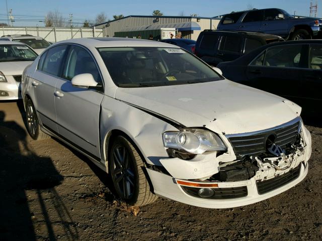 WVWEK73C68P044750 - 2008 VOLKSWAGEN PASSAT LUX WHITE photo 1