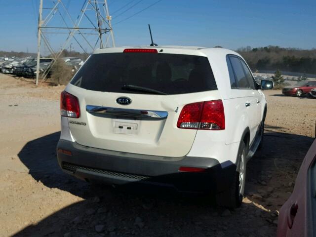 5XYKT3A14BG164678 - 2011 KIA SORENTO BA WHITE photo 4