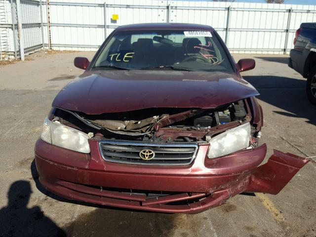 4T1BG28K5YU635317 - 2000 TOYOTA CAMRY CE RED photo 9