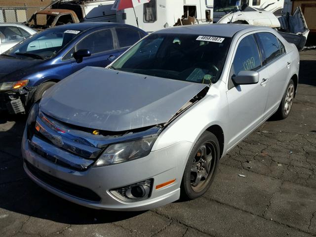 3FAHP0HA9AR124500 - 2010 FORD FUSION SE SILVER photo 2