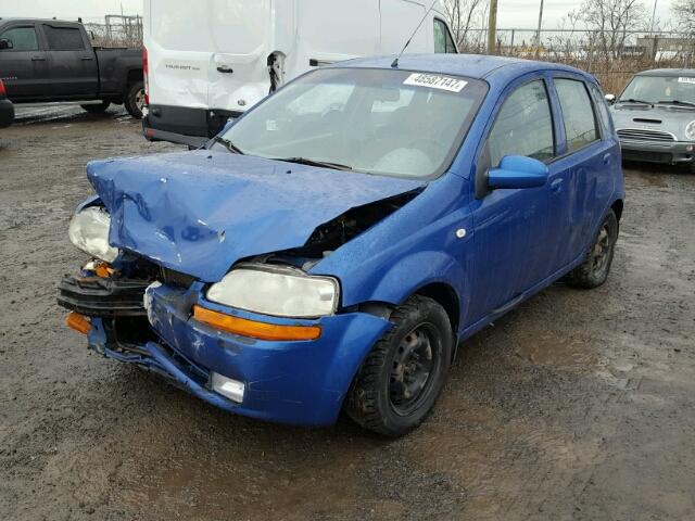 KL1TD62685B447099 - 2005 CHEVROLET AVEO BASE BLUE photo 2