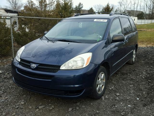 5TDZA23C25S376824 - 2005 TOYOTA SIENNA CE BLUE photo 2