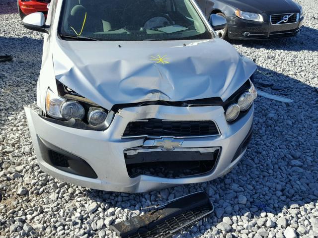 1G1JA5SH8D4121867 - 2013 CHEVROLET SONIC LS SILVER photo 9