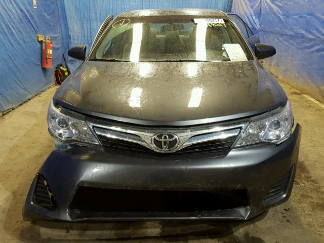 4T4BF1FK6DR311941 - 2013 TOYOTA CAMRY L GRAY photo 9