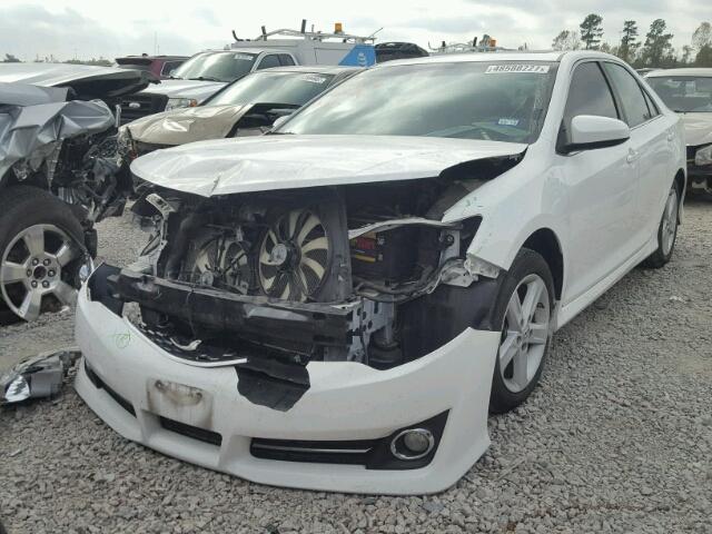 4T1BF1FK6CU612105 - 2012 TOYOTA CAMRY BASE WHITE photo 2