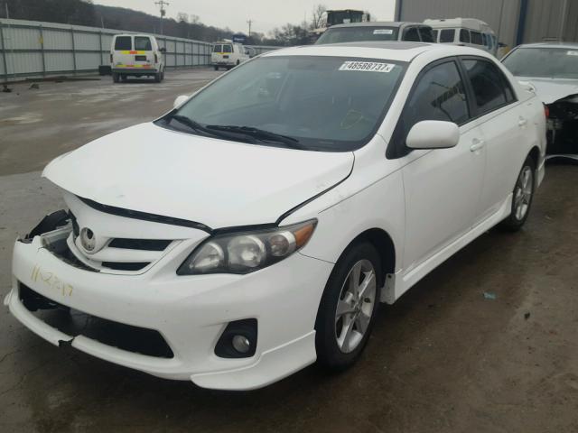 2T1BU4EEXBC621070 - 2011 TOYOTA COROLLA BA WHITE photo 2