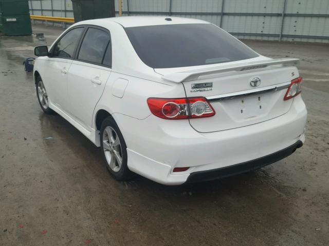 2T1BU4EEXBC621070 - 2011 TOYOTA COROLLA BA WHITE photo 3