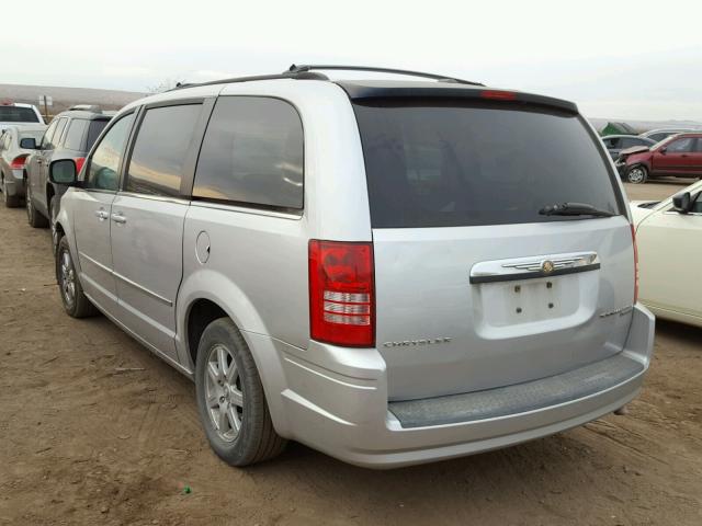 2A4RR5D17AR102880 - 2010 CHRYSLER TOWN & COU SILVER photo 3