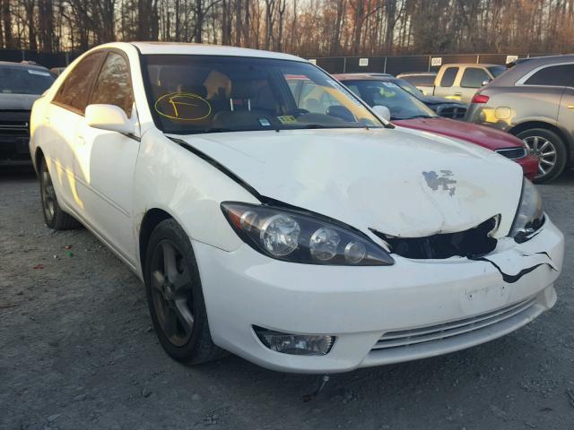 4T1BA32K16U090746 - 2006 TOYOTA CAMRY SE WHITE photo 1