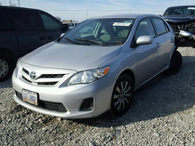 2T1BU4EE5CC793606 - 2012 TOYOTA COROLLA BA GRAY photo 2